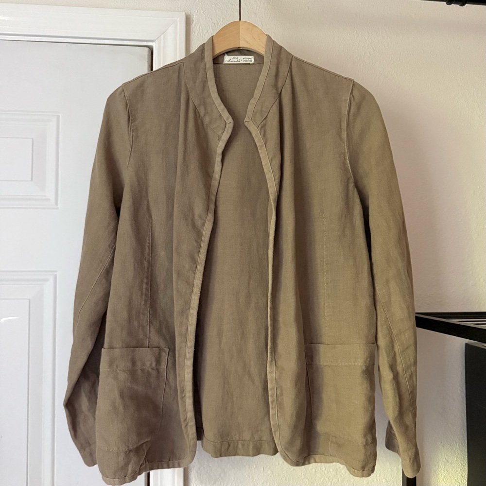CP SHADES tan linen buttonless‎ long sleeve jacket